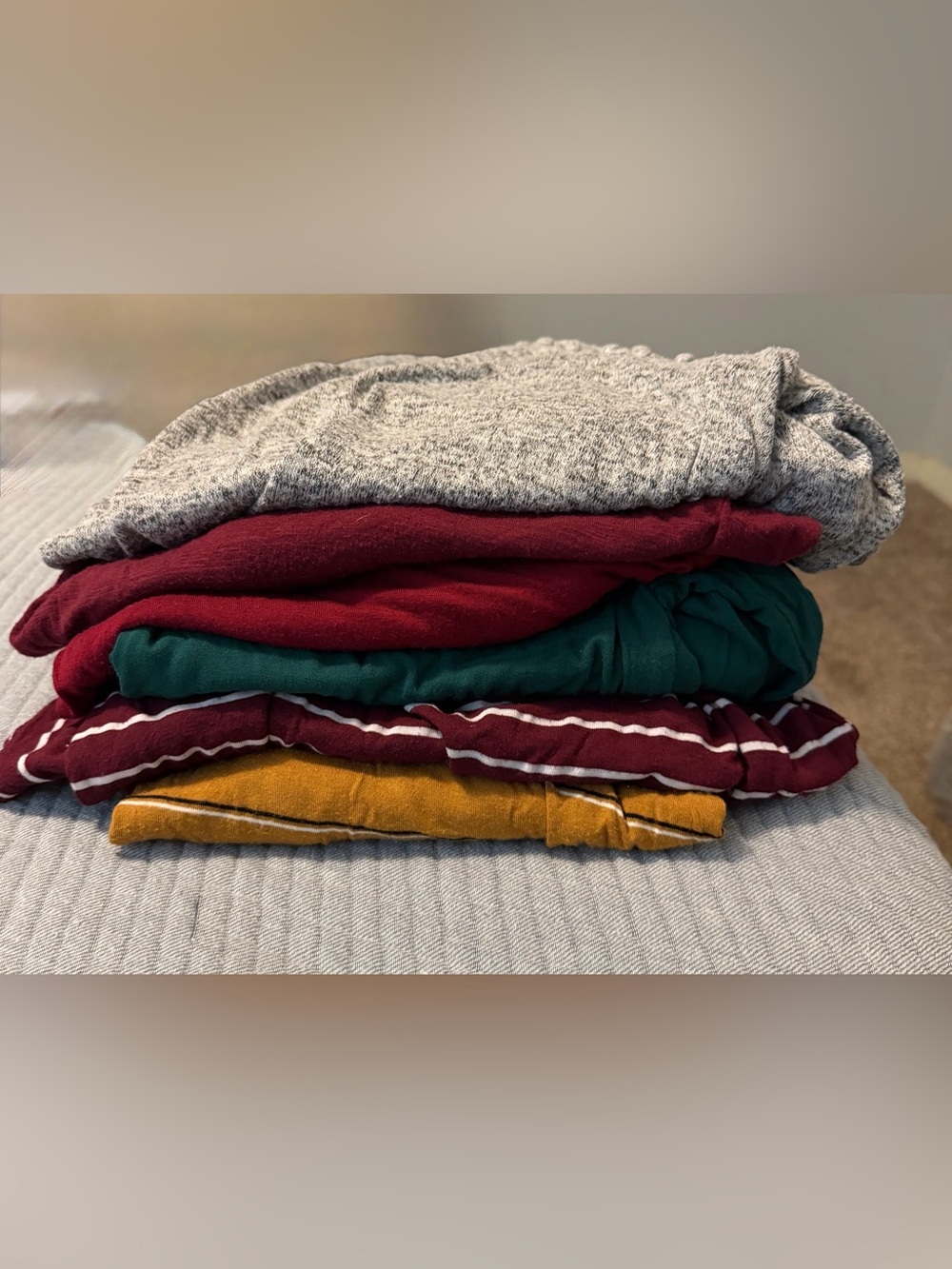 Women’s Dress & Top Bundle~Old Navy, Arizona Jeans,Maurice’s. 4 Dresses & 2 Tops